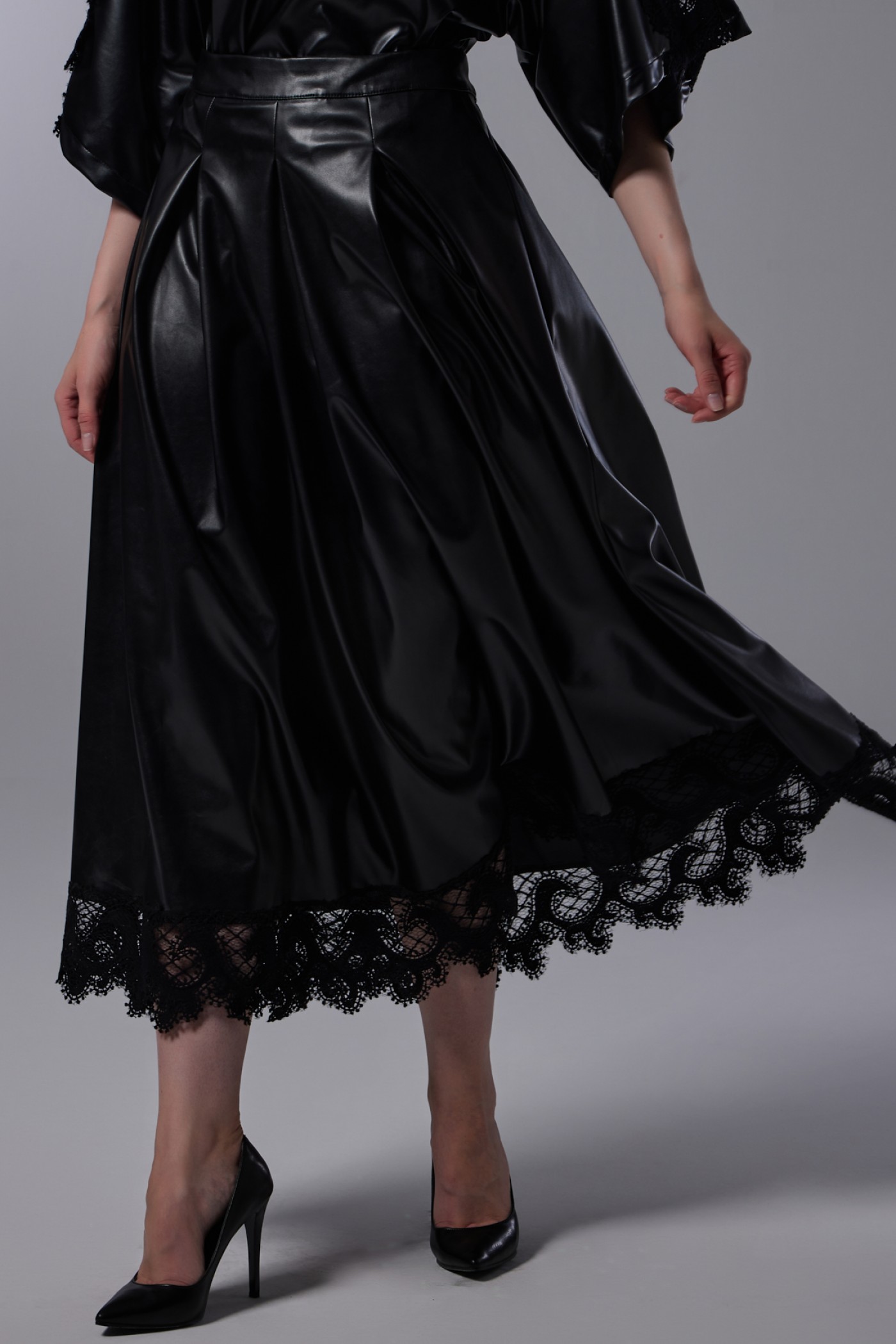 Lace Detailed Pleated Long Skirt