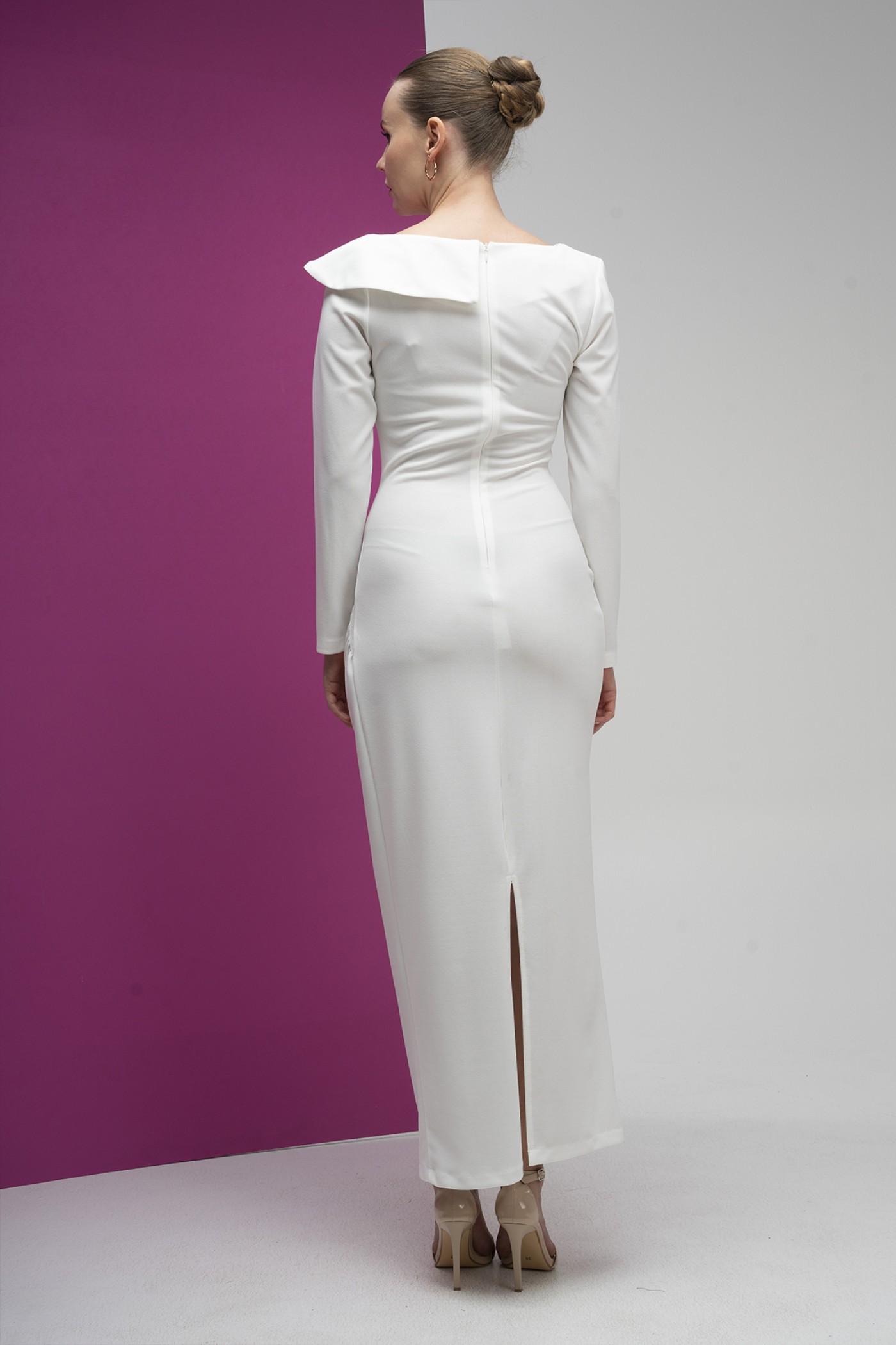 Brooch Detailed One Shoulder Scuba Crepe Dress