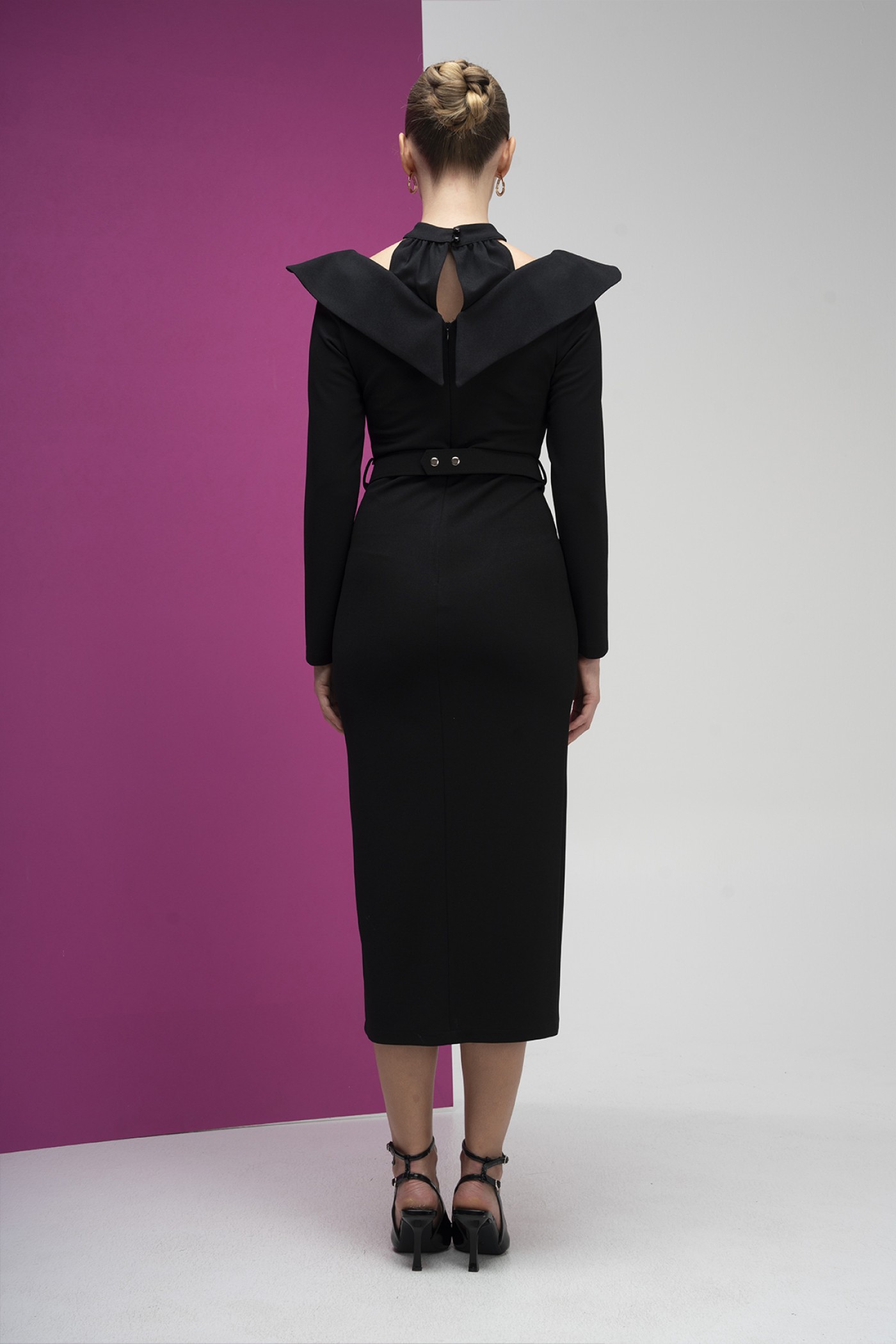 High Neck Shoulder Detailed Buckle Belt Scuba Crepe Dress High Neck Shoulder Detailed Buckle Belt Scuba Crepe Dress