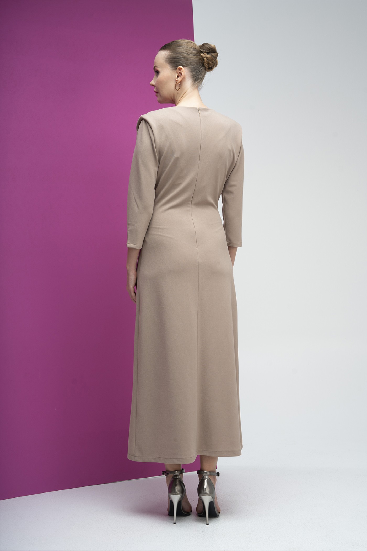  Plus Size Buckle Detail Scuba Crepe Dress 