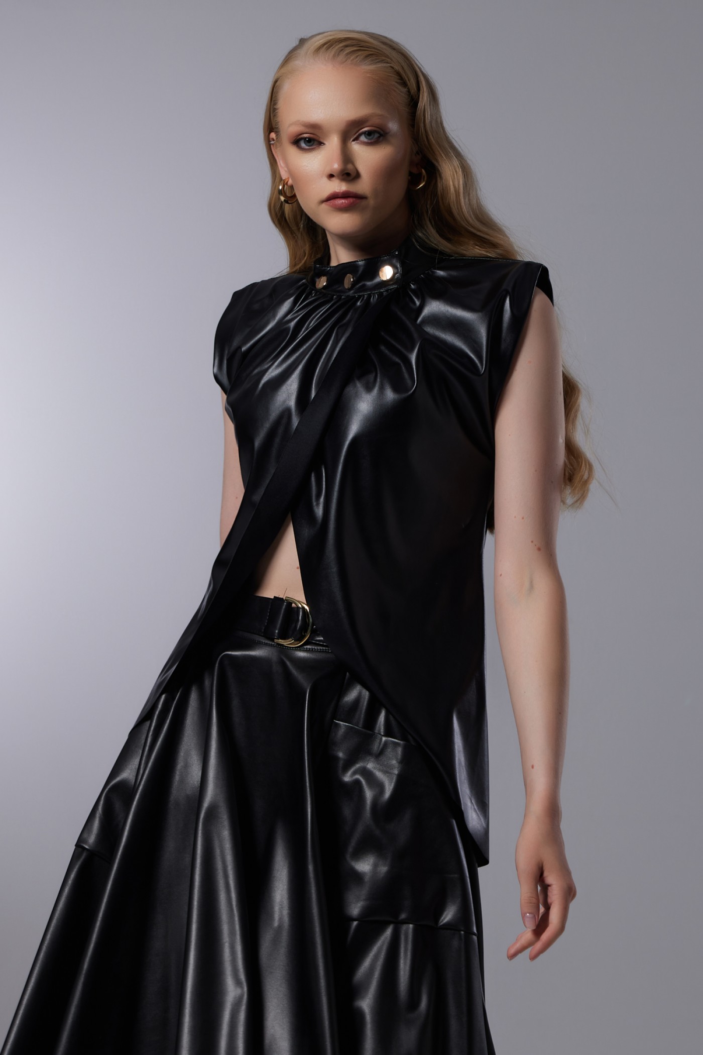 Sleeveless Stand Collar Leather Blouse