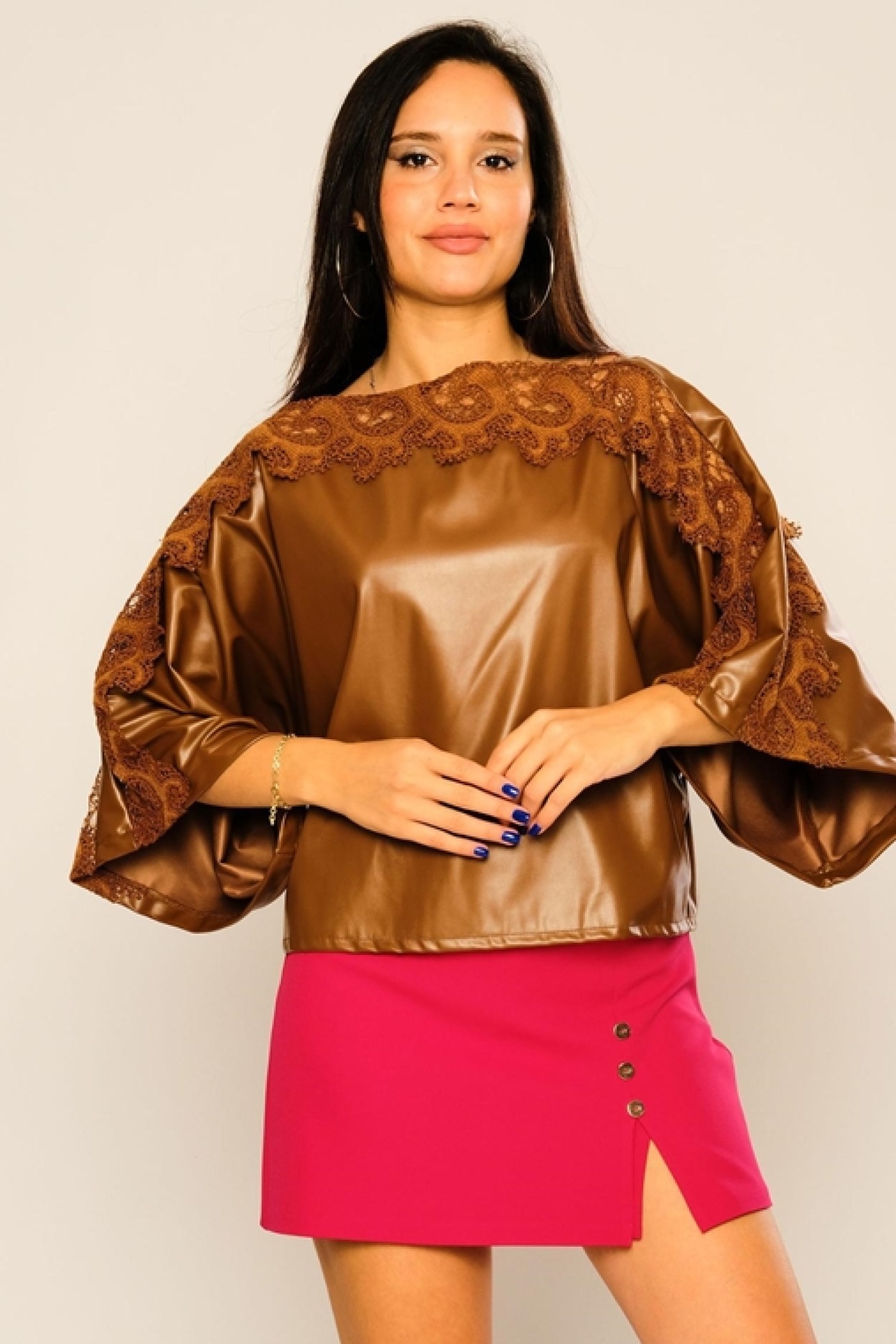 Lace Detailed Bat Sleeve Blouse