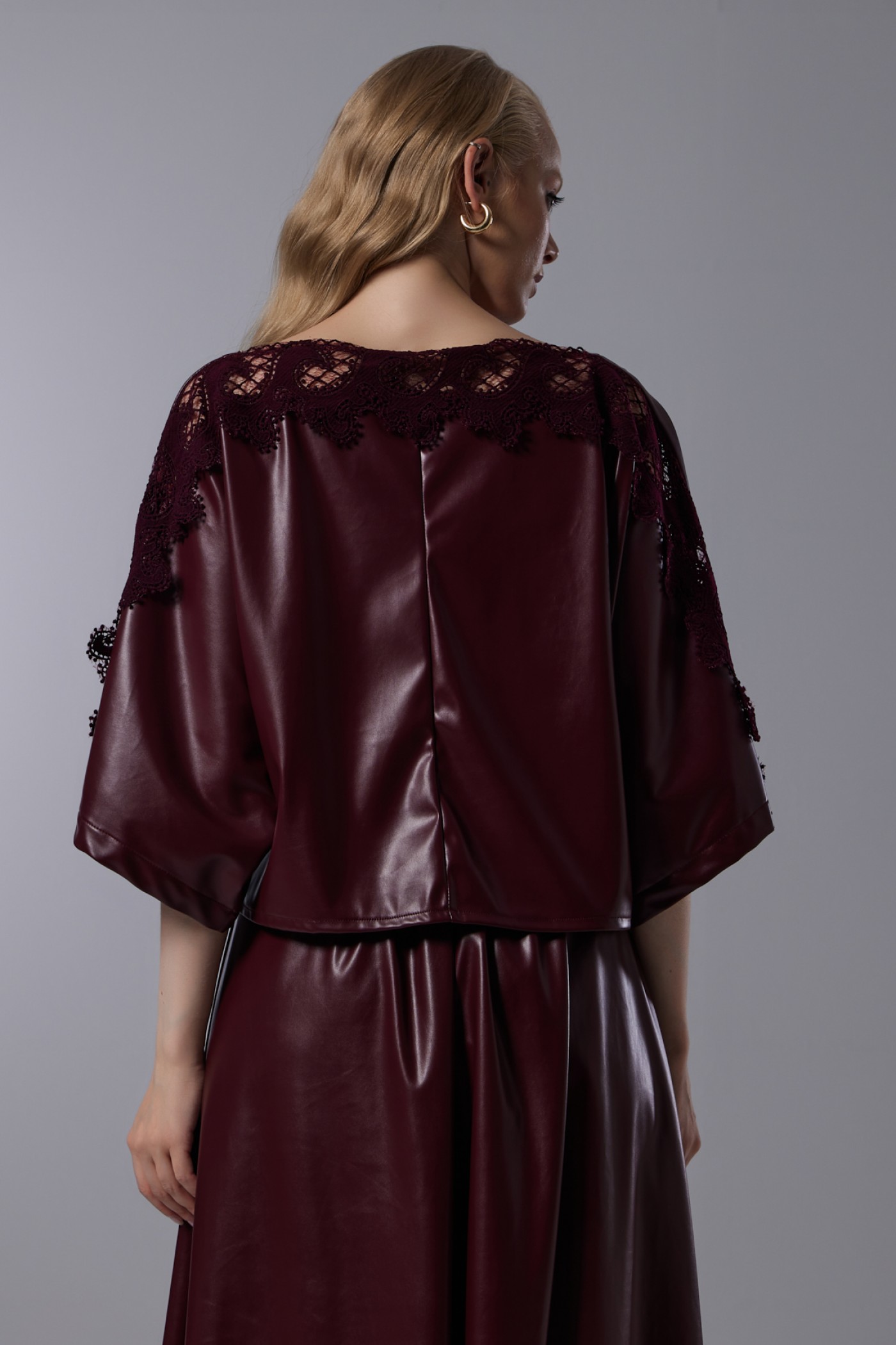 Lace Detailed Bat Sleeve Blouse
