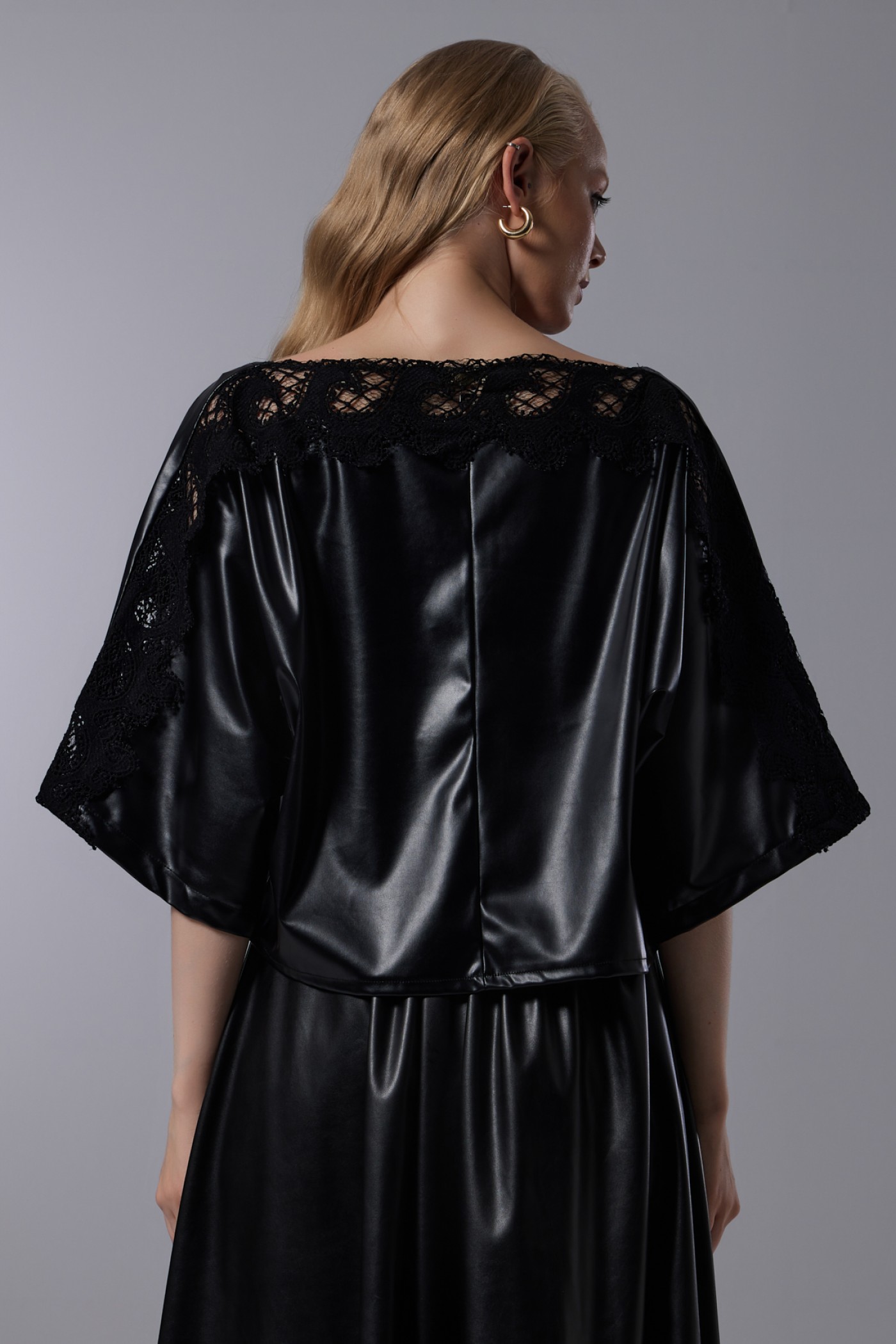 Lace Detailed Bat Sleeve Blouse