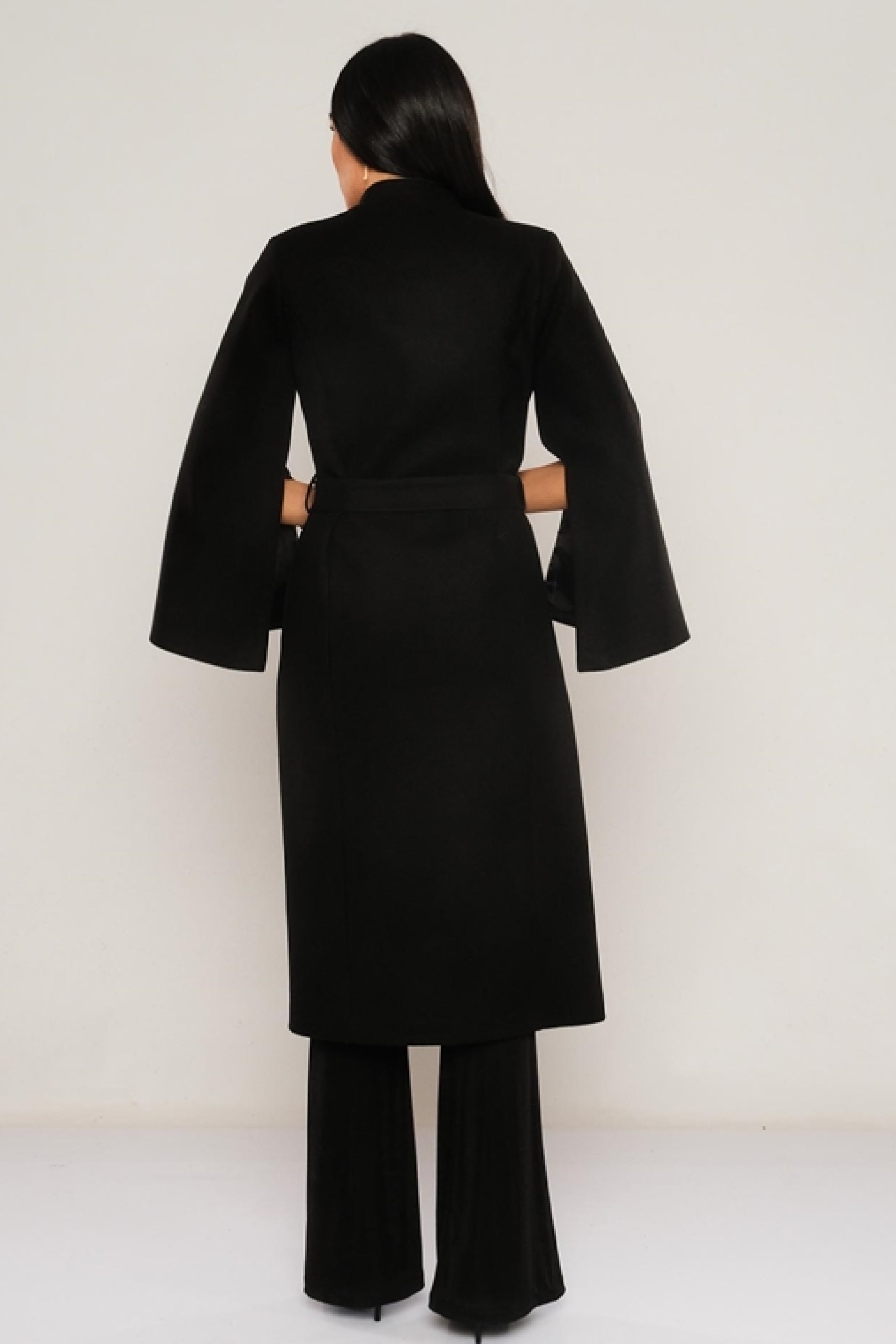 Buttoned Collar Cachet Coat